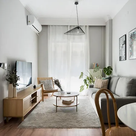 Mavili#19 Elegant Downtown Apartment